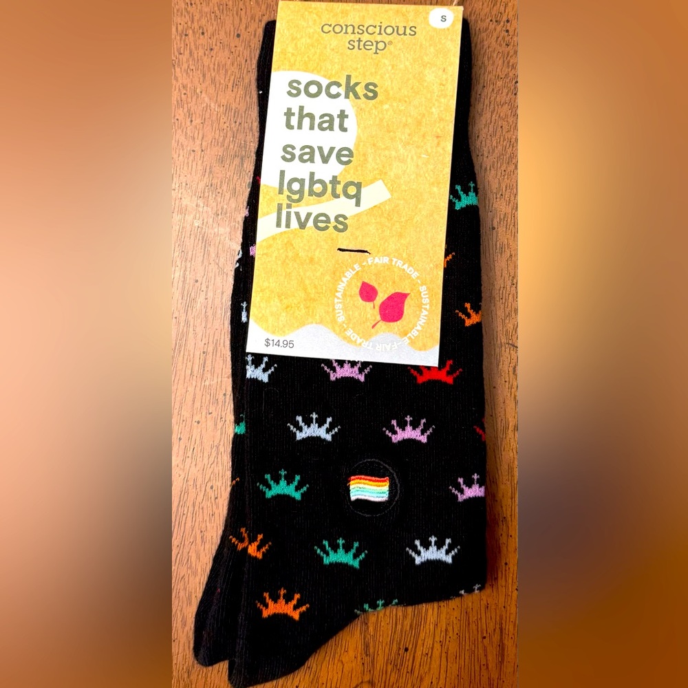 LGBTQ Socks * 1 pair UNISEX size Small S * Men’s 4-8 * Women’s 5-9 * Crowns FLAG